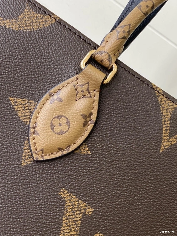 MM LOUIS ONTHEGO VUITTON 0512